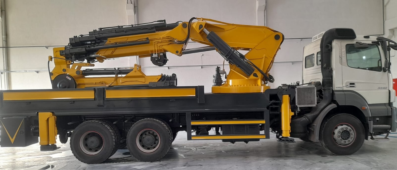 40 ton çift kırma vincin atölyedeki imalat görünümü
