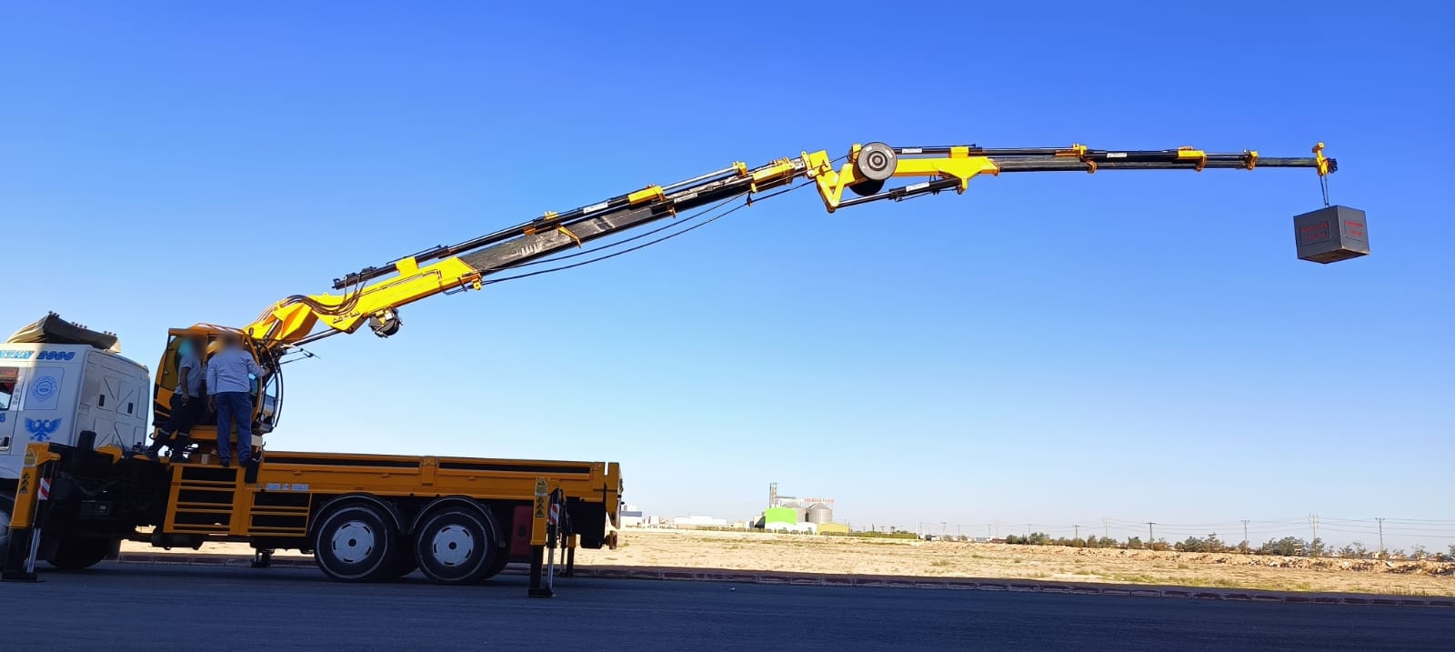 20 ton çift kırma vincin tam açık çalışma görünümü